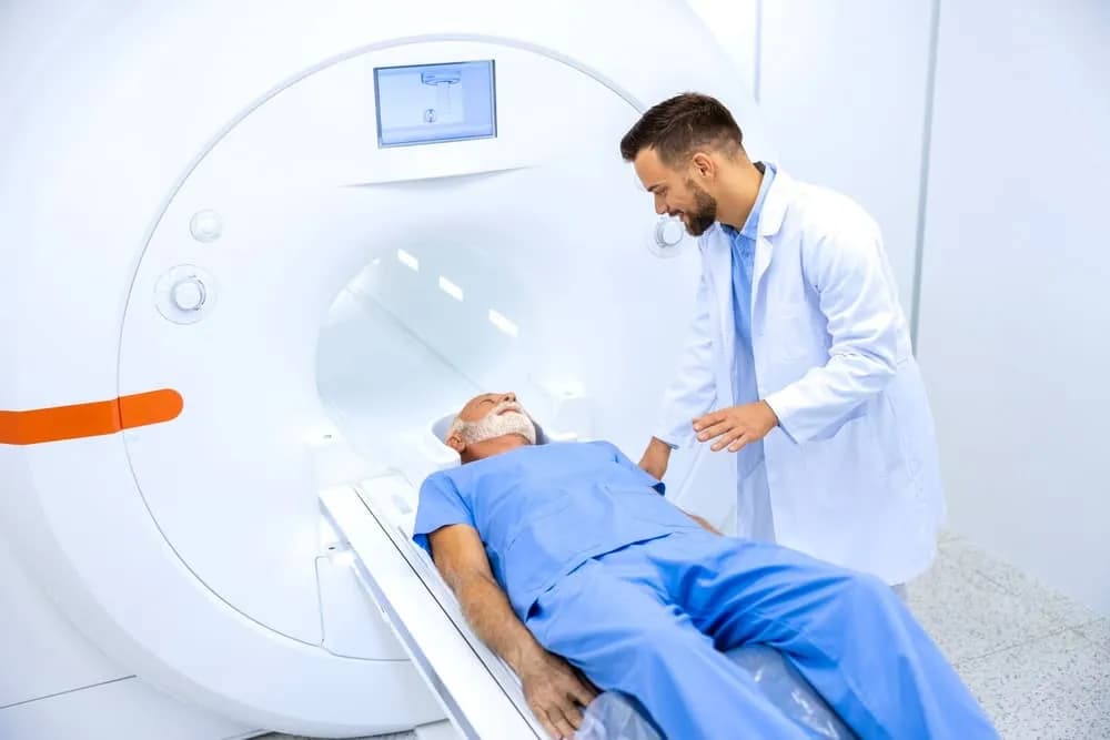 Skutki uboczne rezonansu magnetycznego kręgosłupa - co musisz wiedzieć