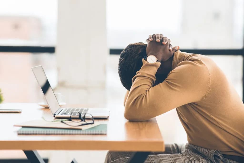 Syndrom burnout objawy: Jak rozpoznać wypalenie zawodowe?